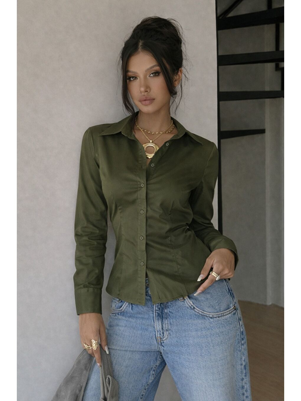 Haki Kadın Premium Gömlek Slim Fit Uzun Kollu Ofis Günlük Kombin Basic Klasik Gömlek