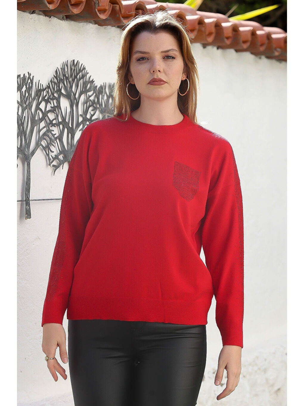 Kırmızı Yuvarlak Yaka Uzun Kol Arkası Düğmeli Taşlı Casual Triko Kazak 65 60-2