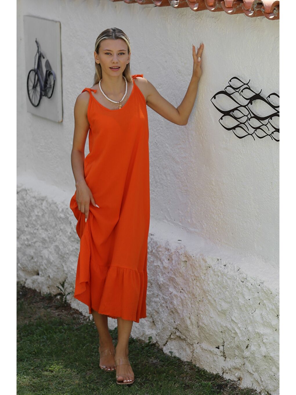 Turuncu Askılı Eteği Fırfırlı Yıkamalı Dokuma Casual Pamuklu Elbise-4