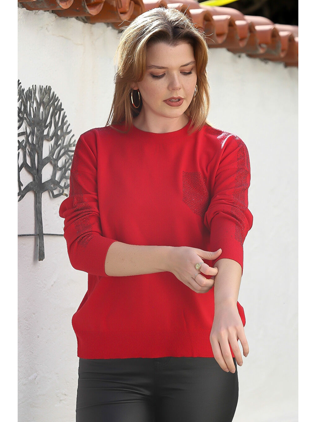 Kırmızı Yuvarlak Yaka Uzun Kol Arkası Düğmeli Taşlı Casual Triko Kazak 65 60-3