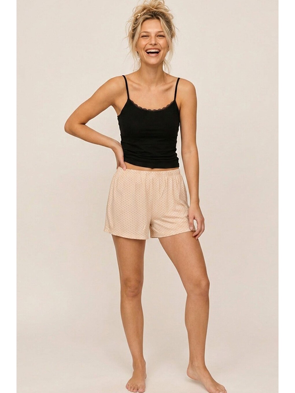 Bej Renkli Puan Desenli İp Askılı Dantel Detaylı Örme Şortlu Pijama 8049-1