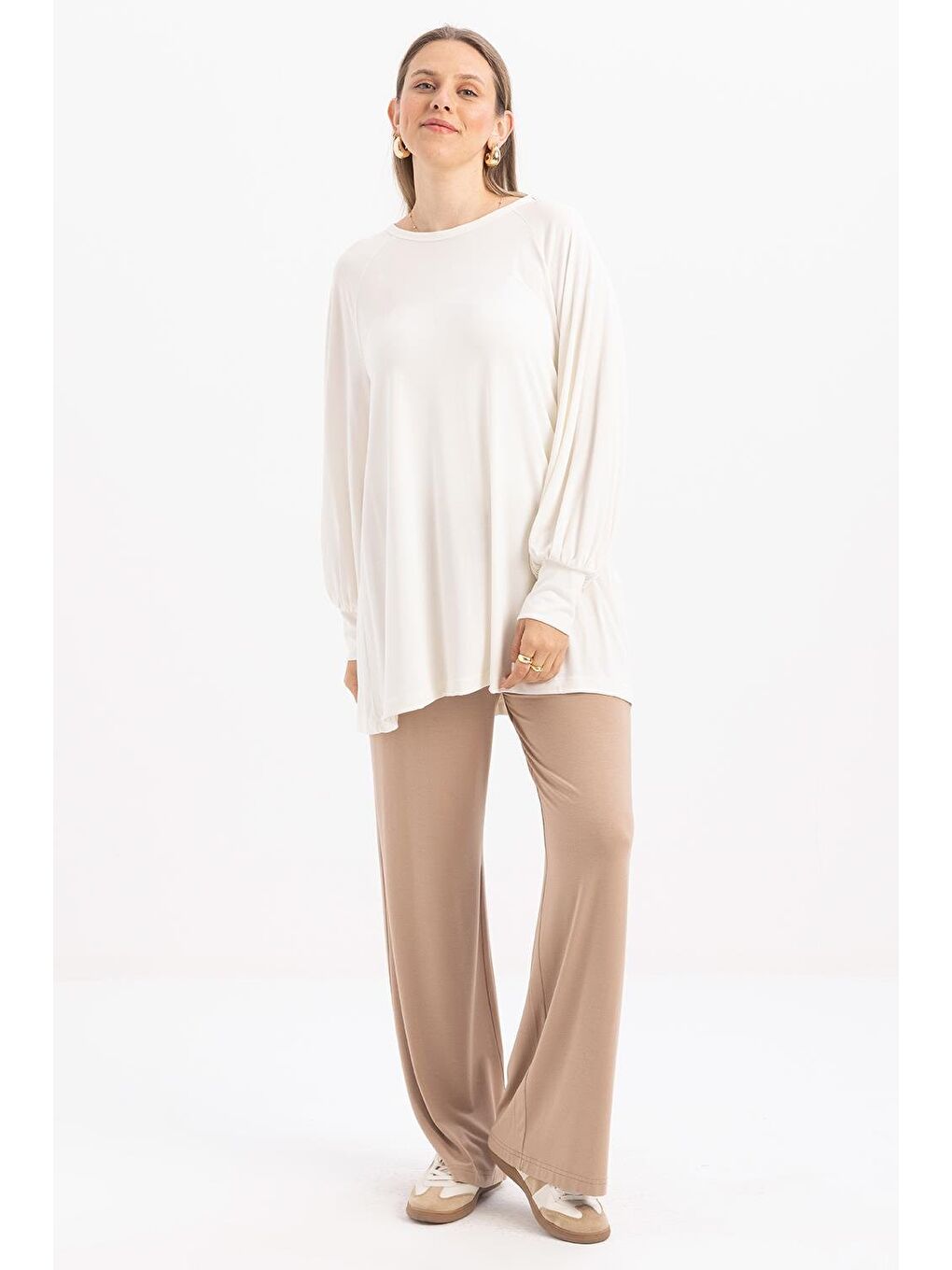 Ekru-Pamuklu Kolları Büzgülü Uzun Kollu Elastanlı T-Shirt-1