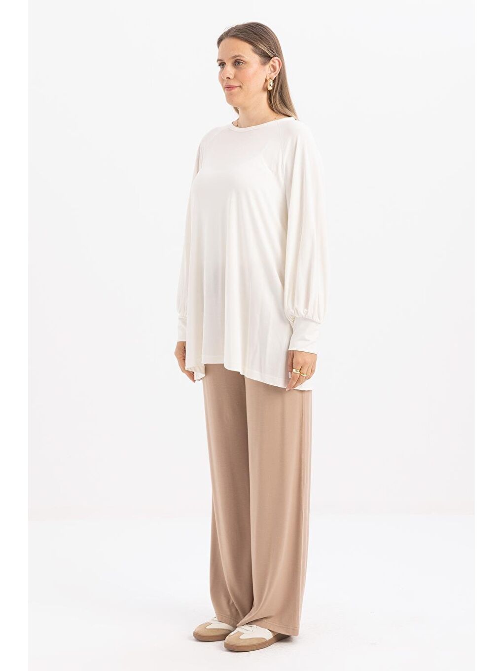 Ekru-Pamuklu Kolları Büzgülü Uzun Kollu Elastanlı T-Shirt-2