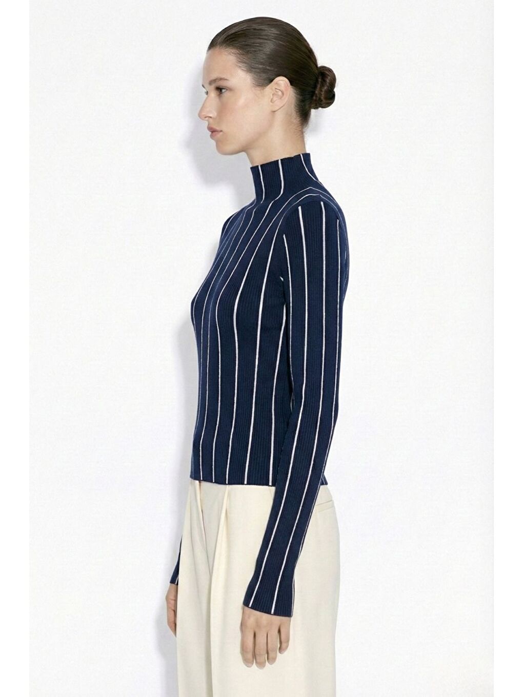 Lacivert-ekru Dik Yaka Lacivert Ekru Çizgili Triko Kazak-1