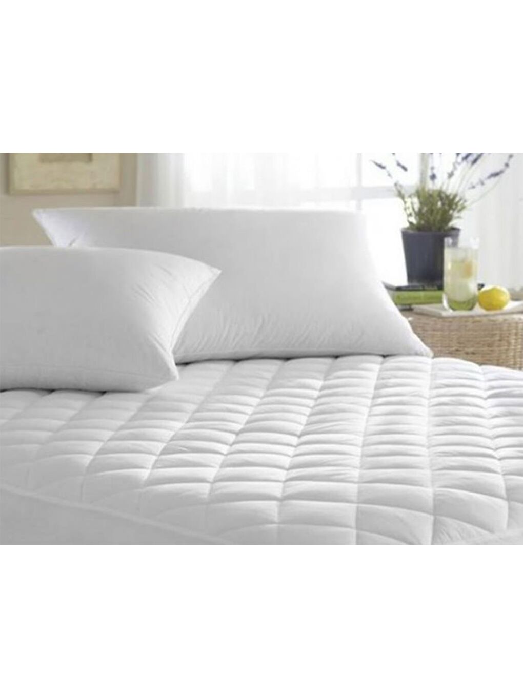 Beyaz Kapitoneli Sıvı Geçirmez Fitted 200x200 Cm Çift Kişilik Alez