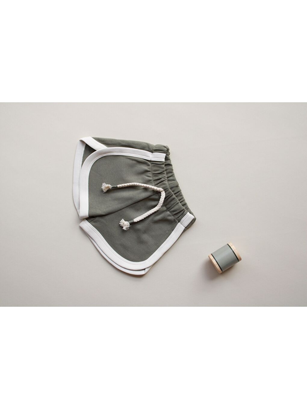 Haki Biyeli Bağcıklı Şort-4