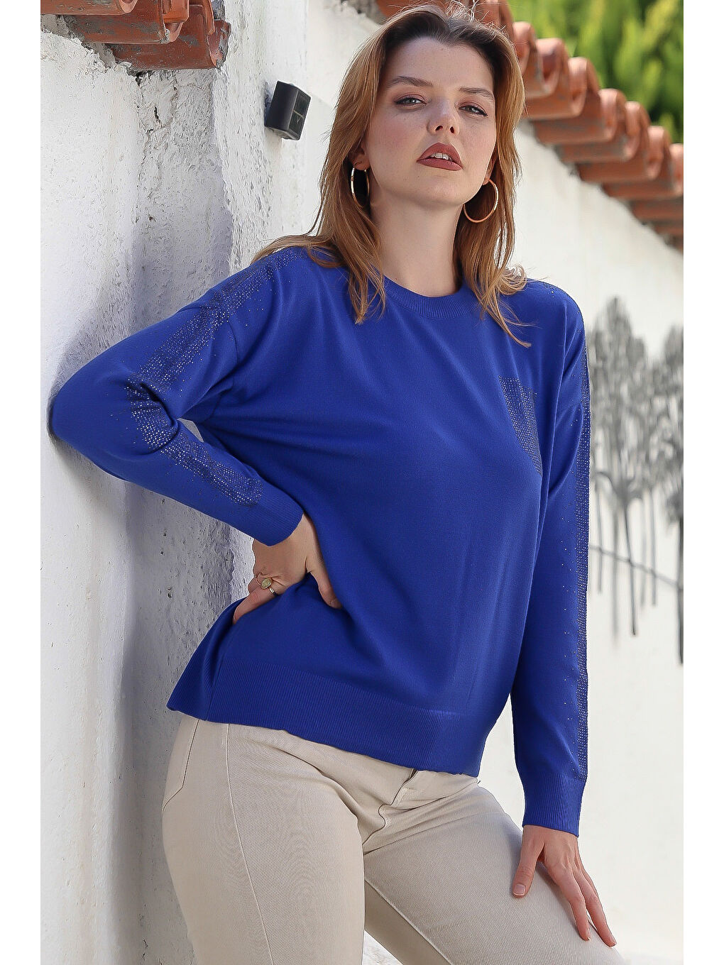 Mavi Yuvarlak Yaka Uzun Kol Arkası Düğmeli Taşlı Casual Triko Kazak 65 60-4