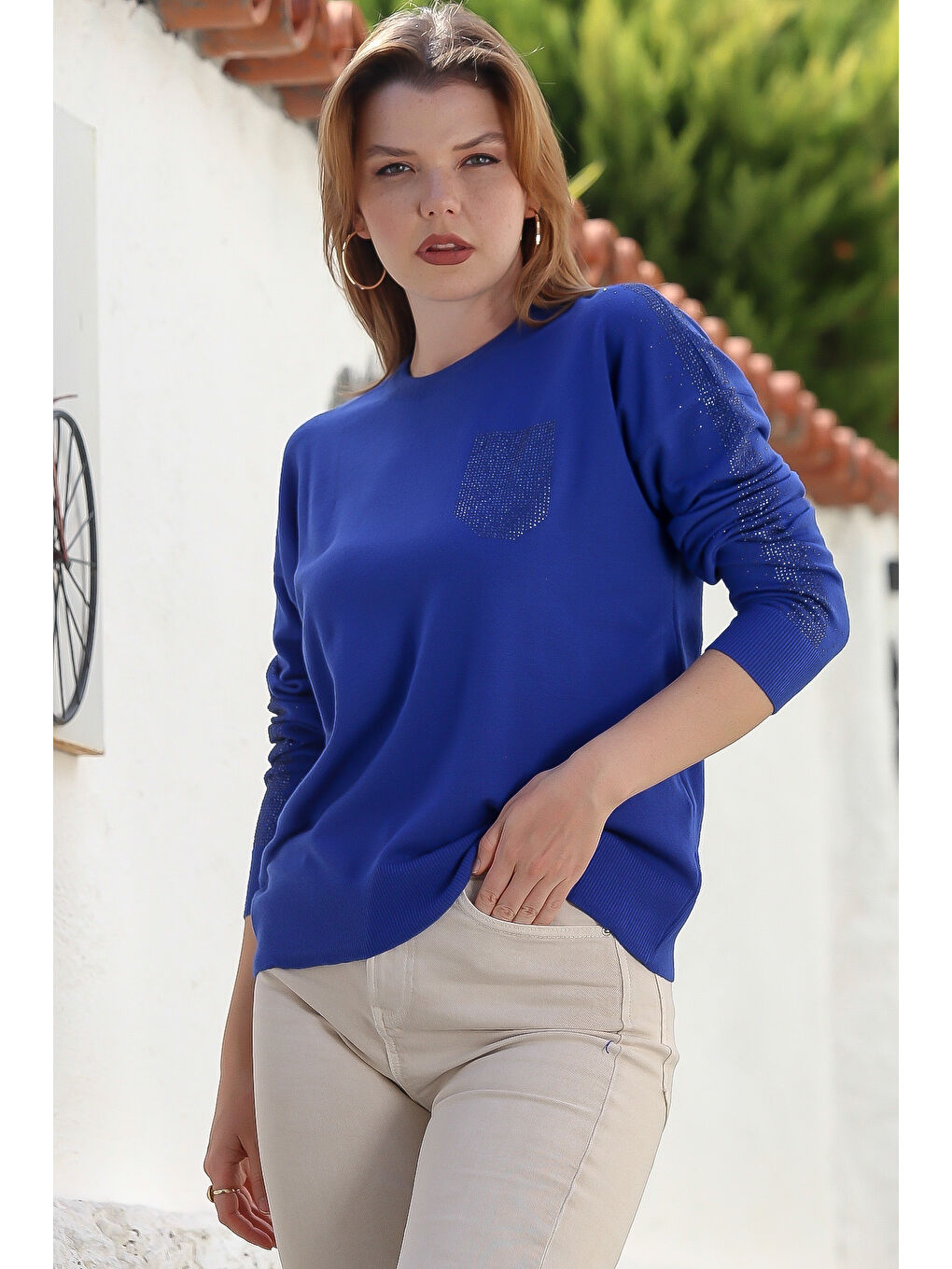 Mavi Yuvarlak Yaka Uzun Kol Arkası Düğmeli Taşlı Casual Triko Kazak 65 60-5