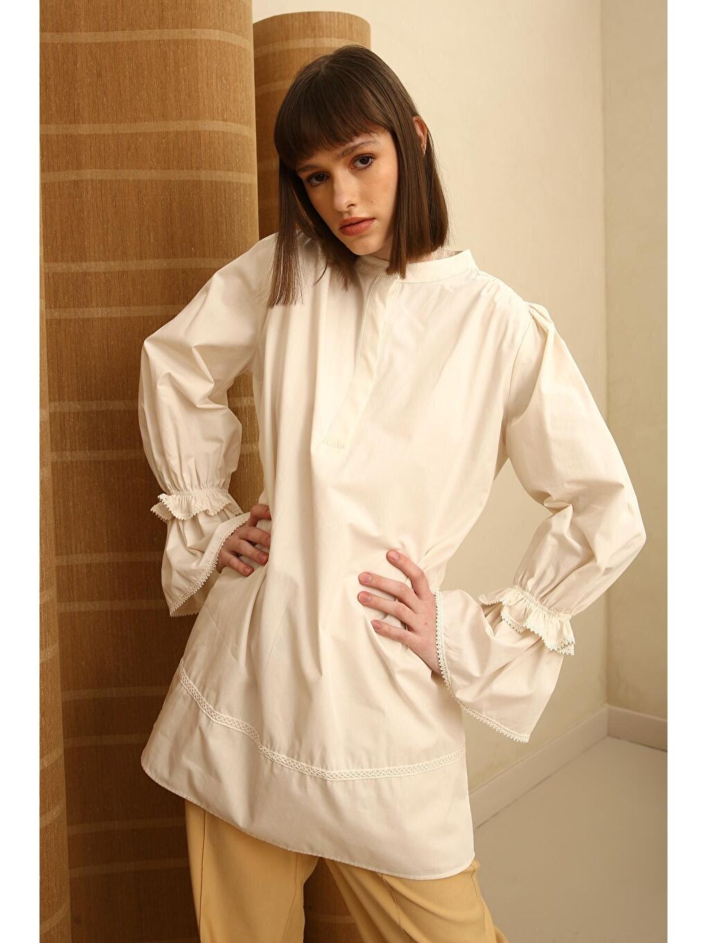 Bej Taş %100 Pamuk Kolu Fırfırlı Fistolu Tunik-4