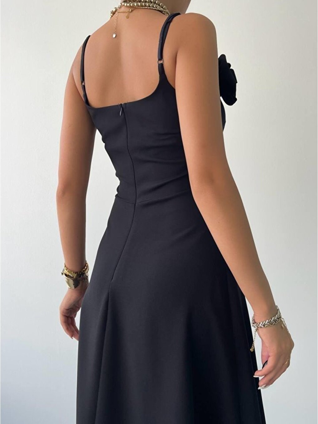 Siyah Matilda Gül İp Askılı Elbise-3