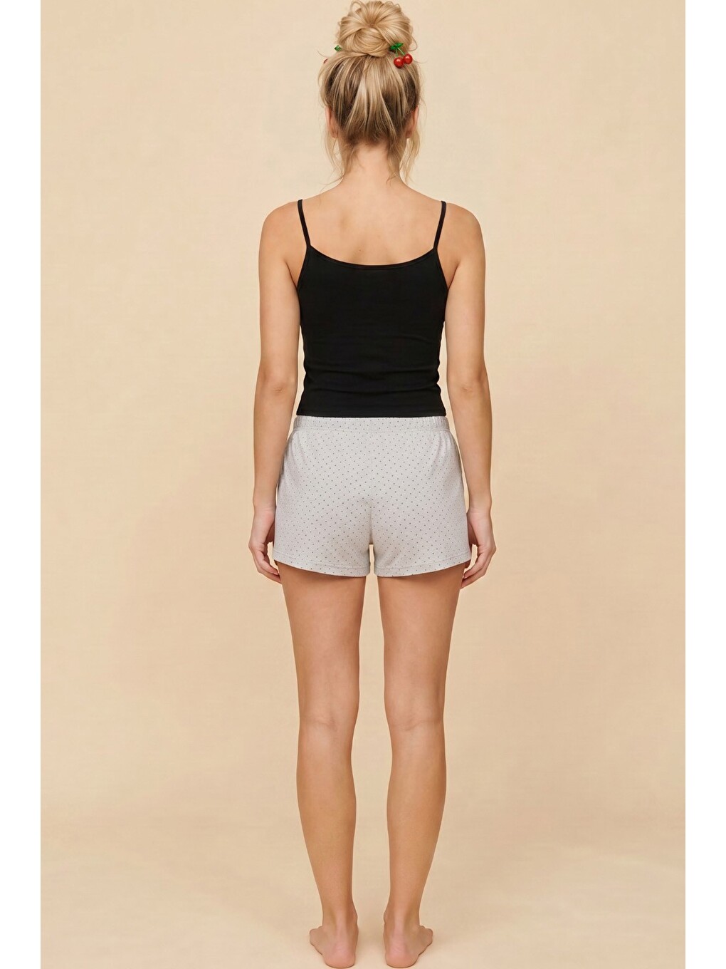 Gri Renkli Puan Desenli İp Askılı Dantel Detaylı Örme Şortlu Pijama 8049-2