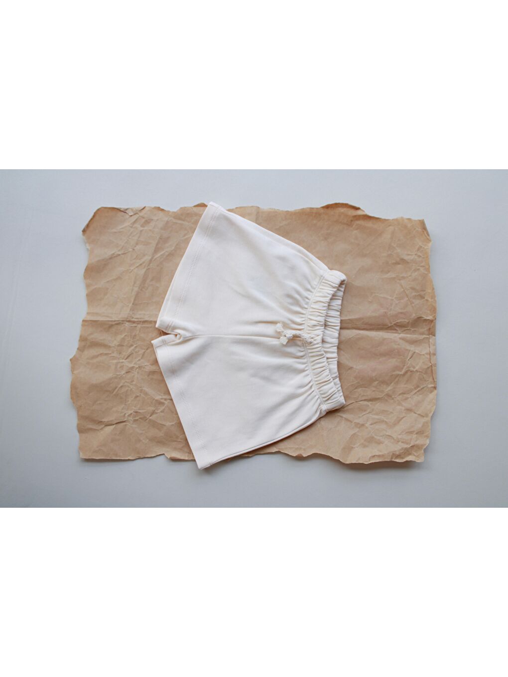 Ekru Krem Basic Şort