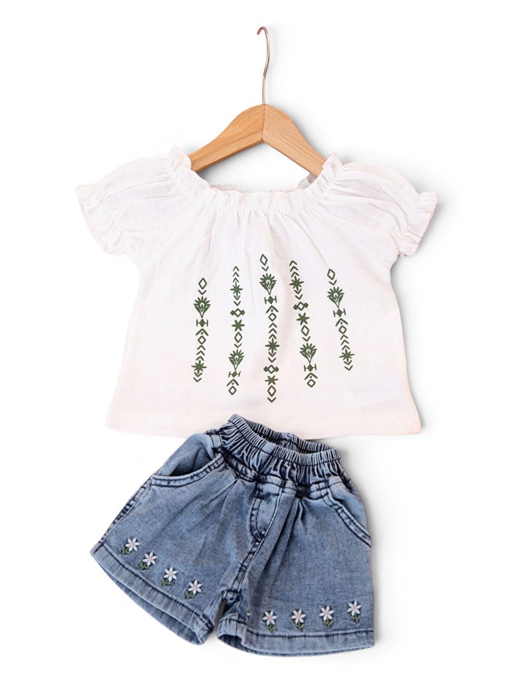 Beyaz Kız Bebek Yazlık Jean Şortlu Çiçek Baskılı T-shirtlü 6-9-12-18-24 Aylık 2'li Bayramlık Alt Üst Takım-3