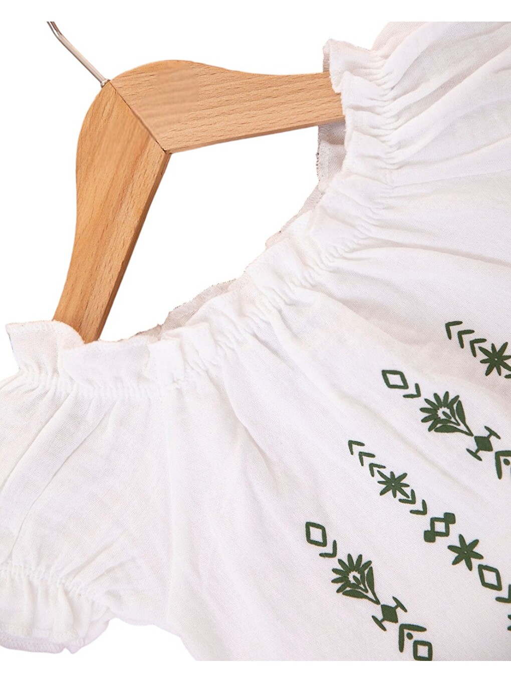 Beyaz Kız Bebek Yazlık Jean Şortlu Çiçek Baskılı T-shirtlü 6-9-12-18-24 Aylık 2'li Bayramlık Alt Üst Takım-4