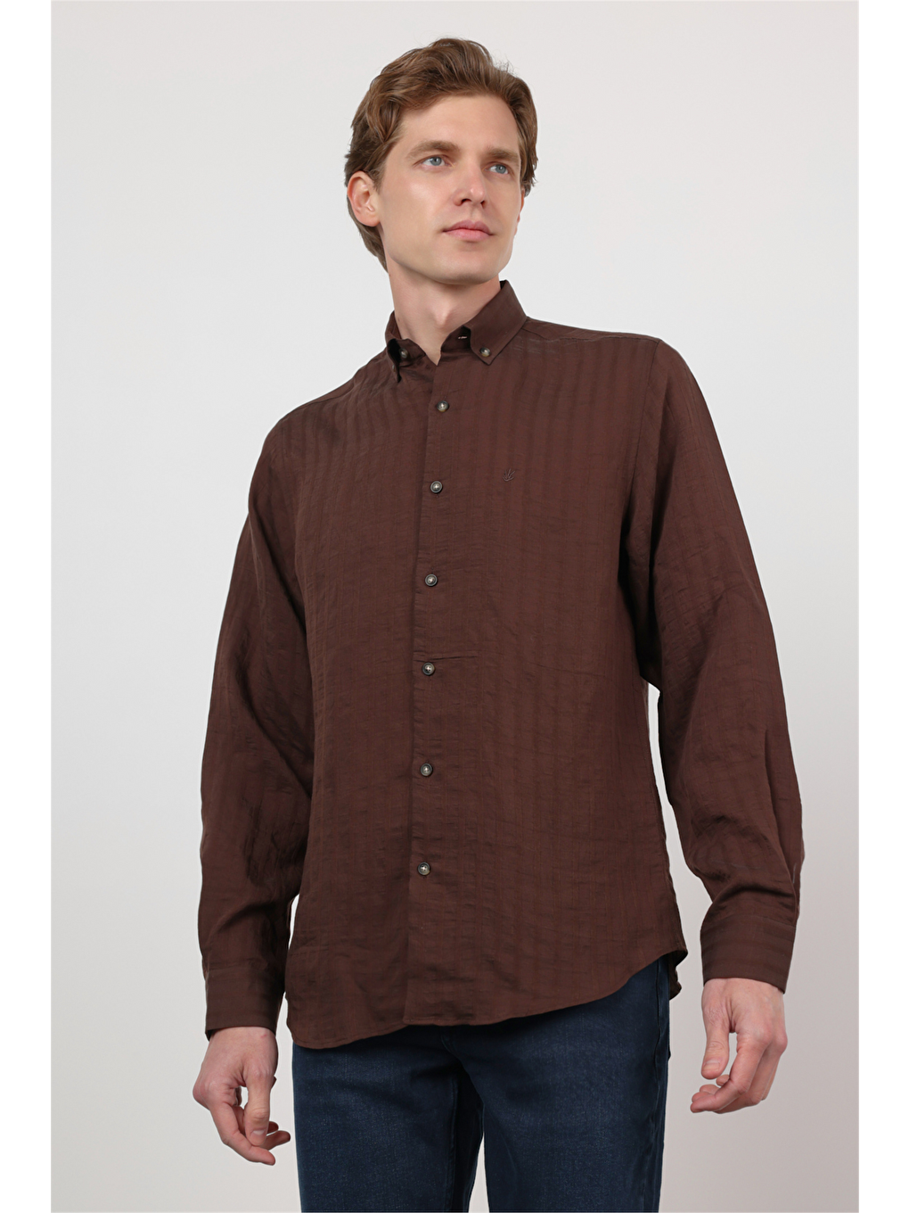 Kahverengi Düğmeli Yaka Uzun Kol Cepsiz Slim Fit Gömlek 1004260165-2