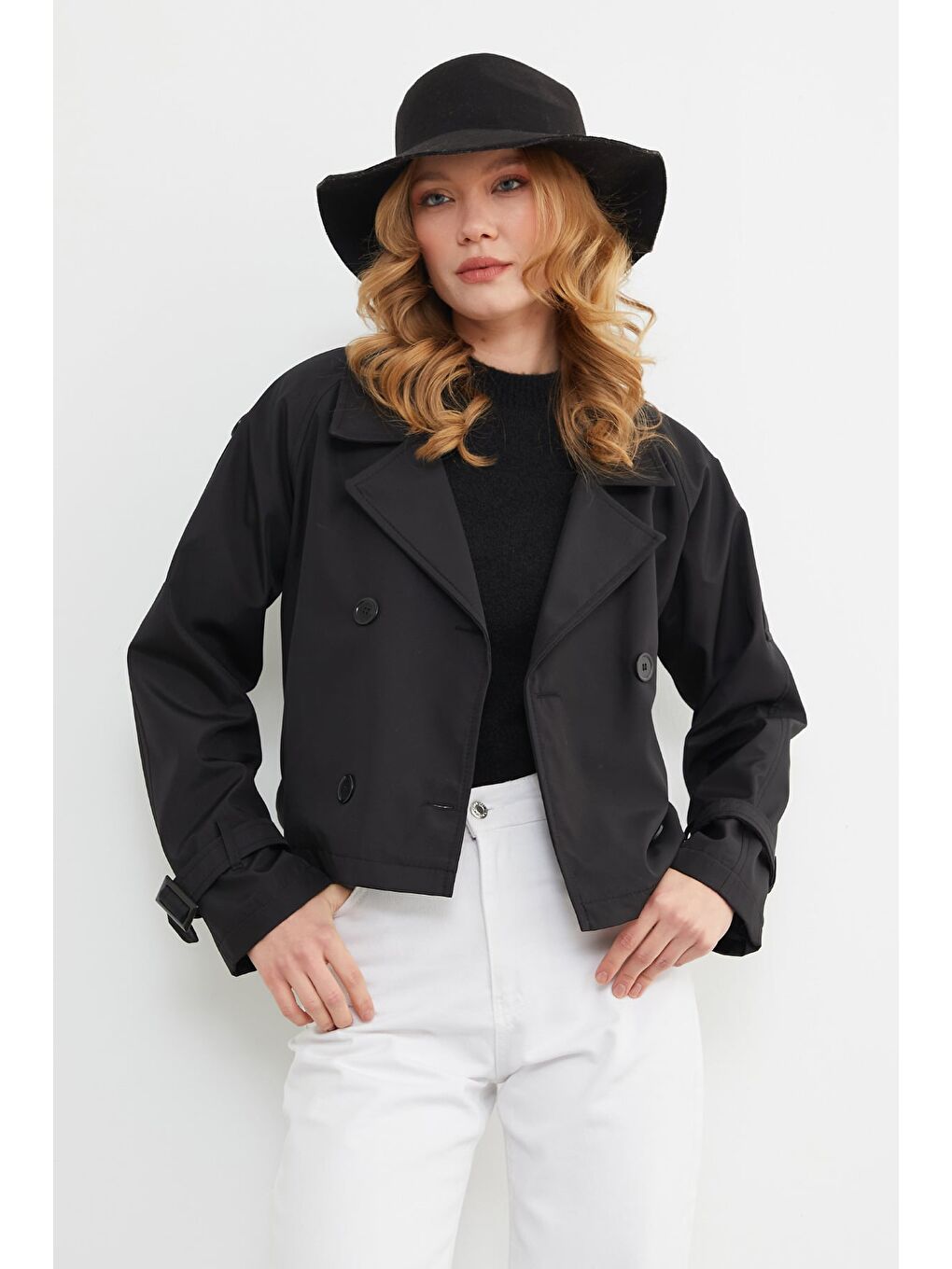 Siyah Omuz Detaylı Kuşaklı Kruvaze Yaka Trençkot-1