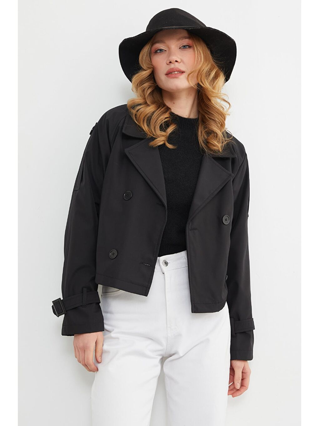 Siyah Omuz Detaylı Kuşaklı Kruvaze Yaka Trençkot-3