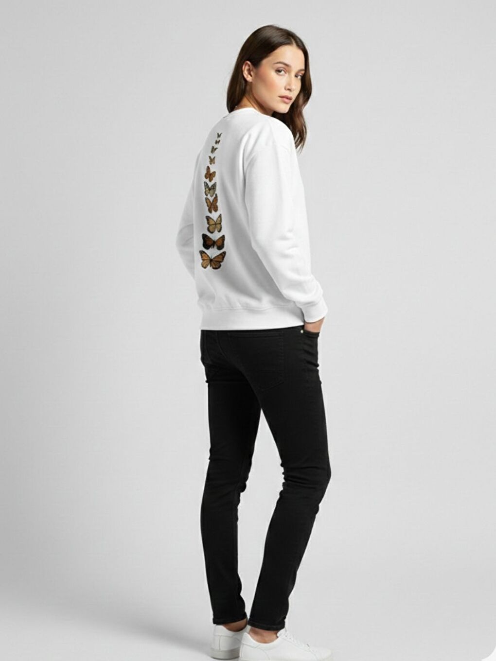 Kadın Beyaz Özel Dikey Kelebekler Baskılı Bisiklet Yaka Sweatshirt