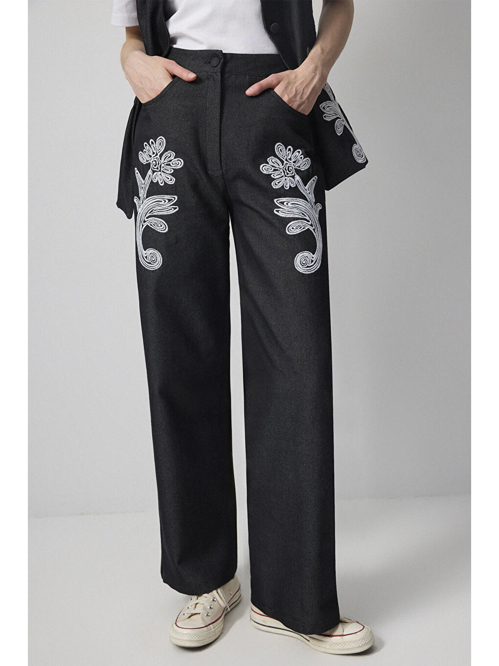 Siyah Nakış Detaylı Denim Yelek Pantolon Takım-4