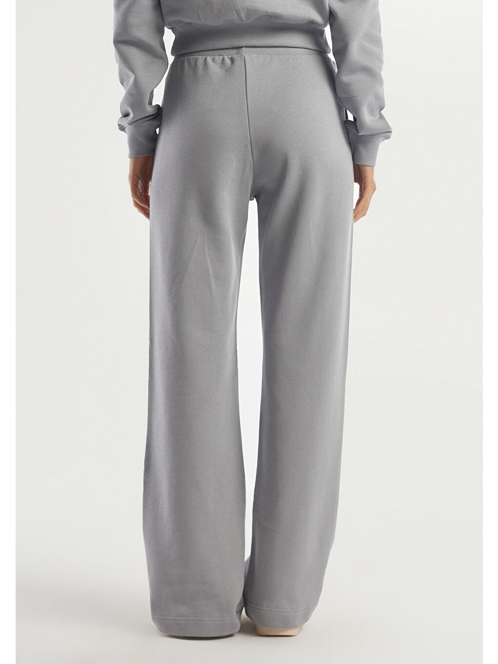 Kadın Açık Gri %100 Pamuk Rahat Kalıp Eşofman Altı-2