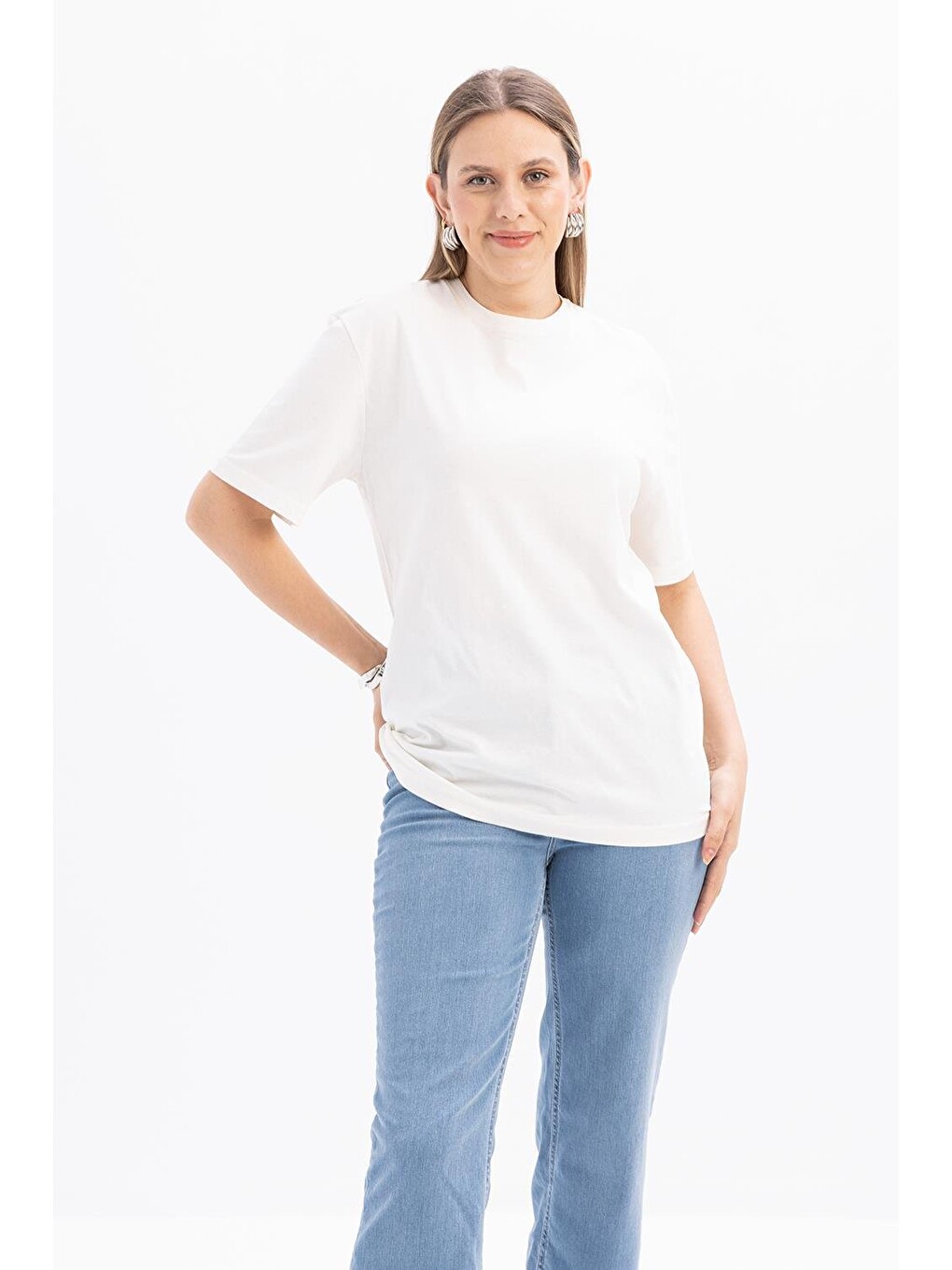 Ekru-kısa Kollu Nakış Detaylı Süprem Tshirt