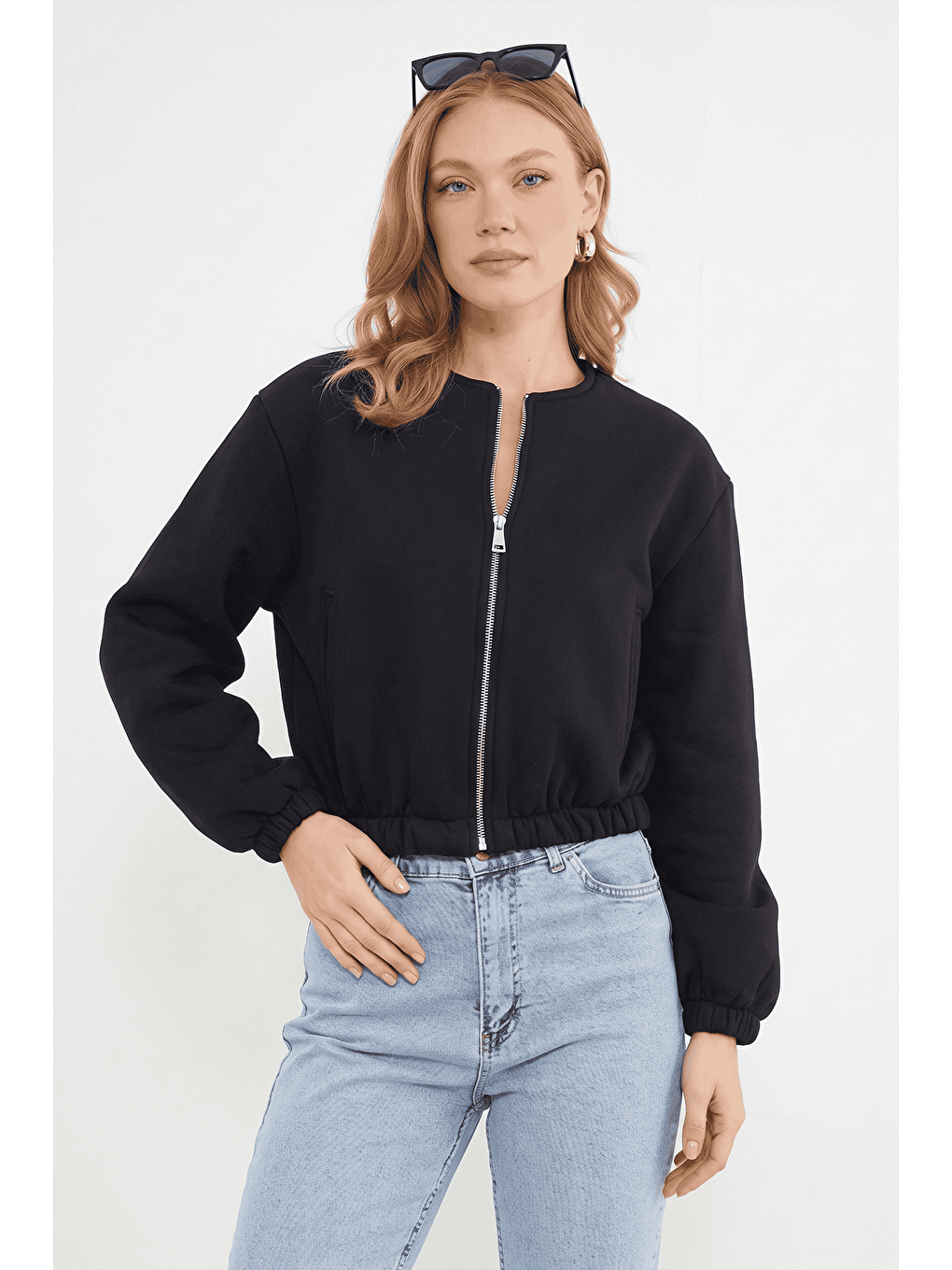 Siyah Fermuarlı Beli Lastikli Crop Ceket-1