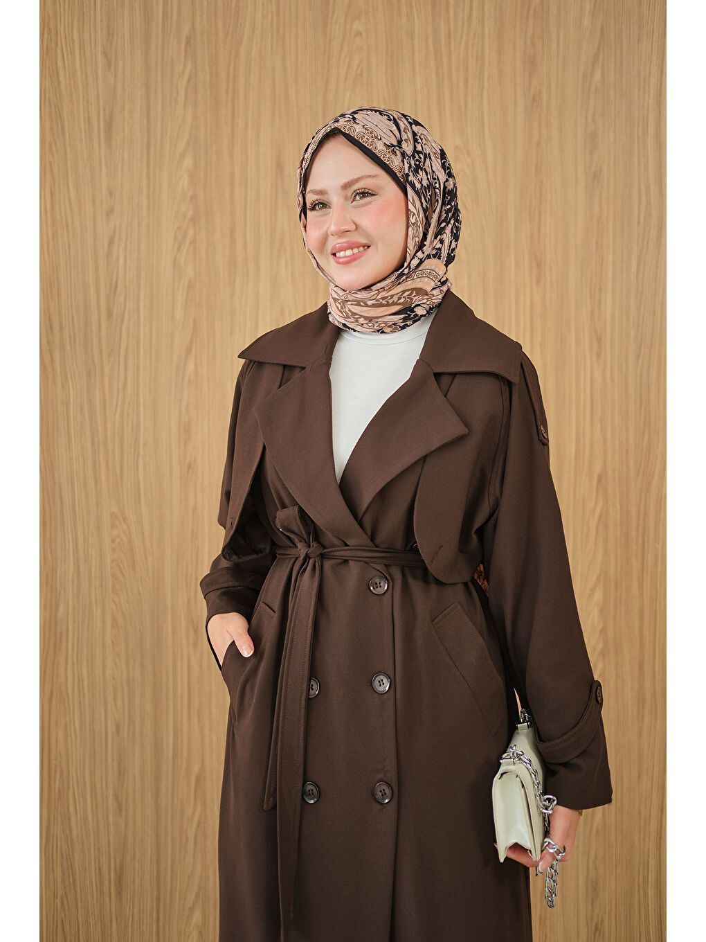 Kadın Kruvaze Yaka Bel Bağlamalı Çift Cepli Trenç Kahverengi-1
