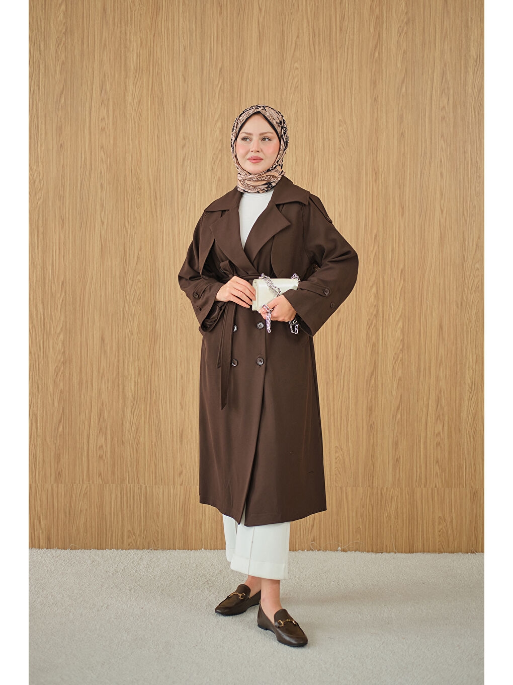 Kadın Kruvaze Yaka Bel Bağlamalı Çift Cepli Trenç Kahverengi-2