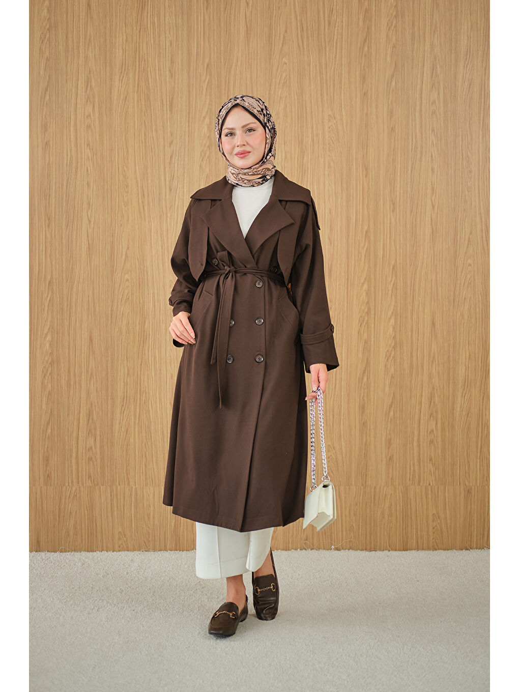 Kadın Kruvaze Yaka Bel Bağlamalı Çift Cepli Trenç Kahverengi-3