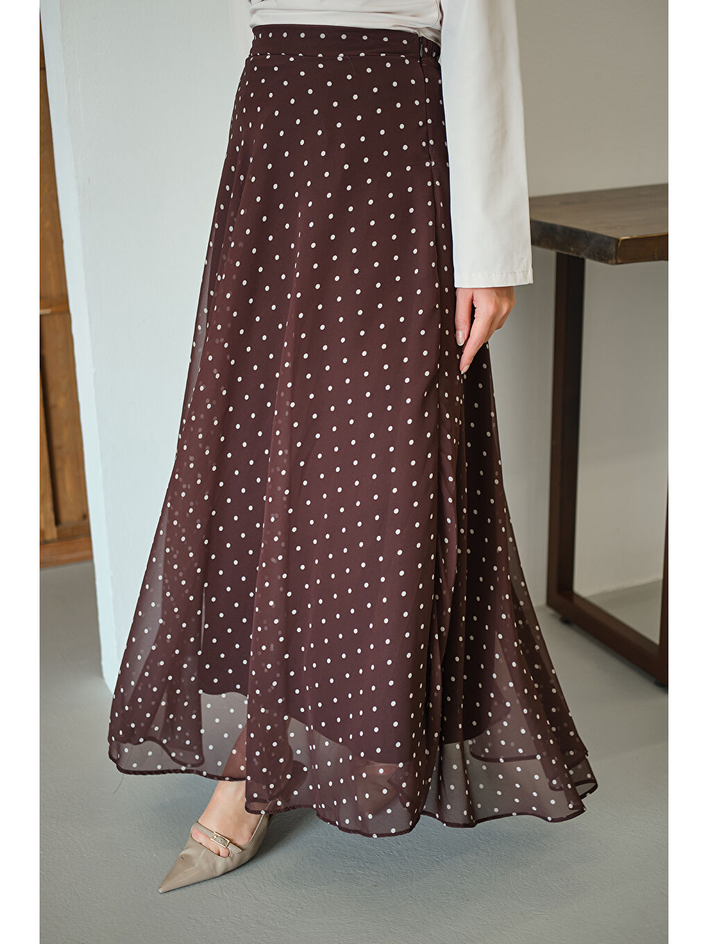 Kadın Puantiye Detay Şifon Etek Kahverengi-1