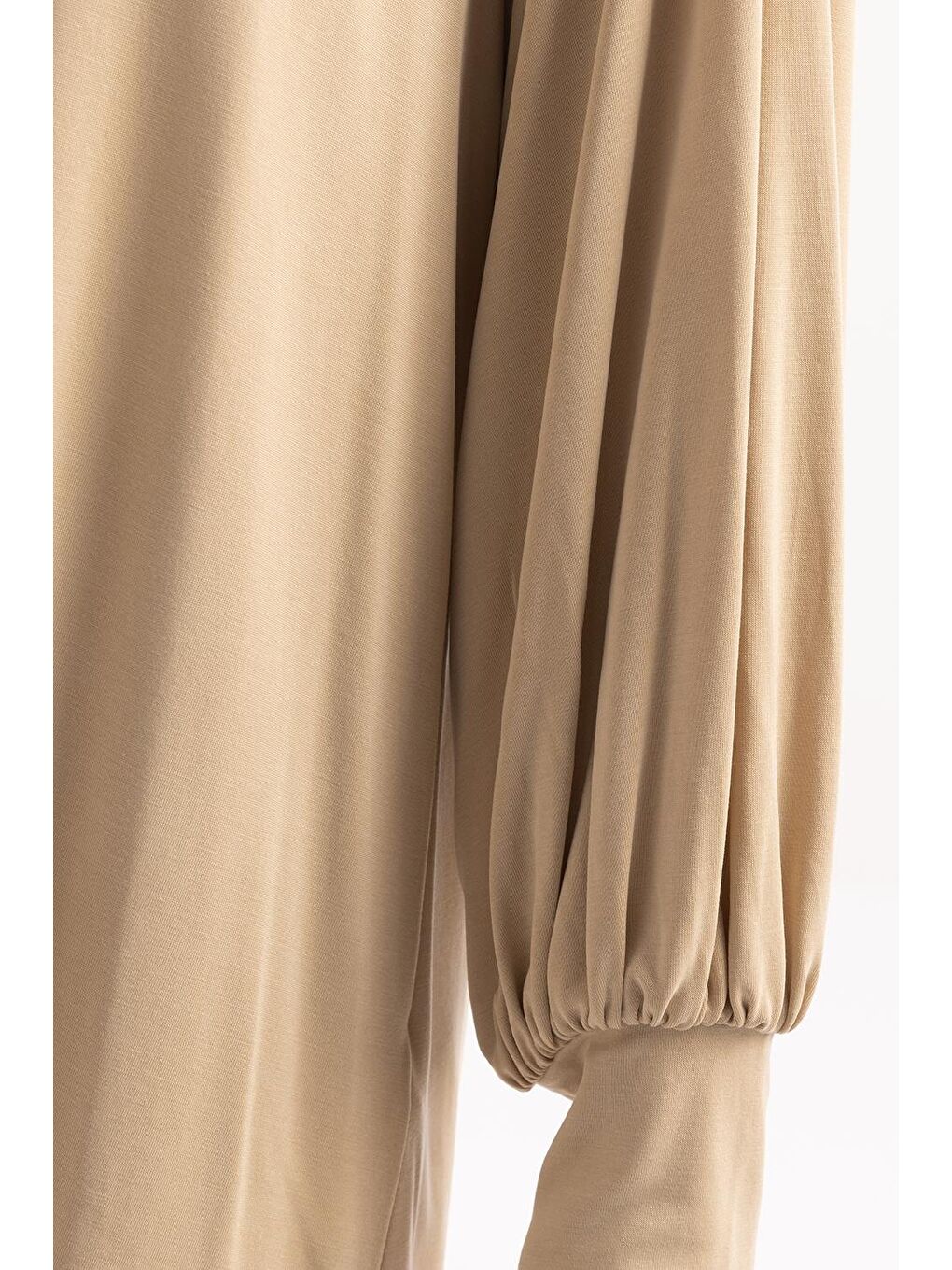 Bej-Pamuklu Kolları Büzgülü Uzun Kollu Elastanlı T-Shirt-4