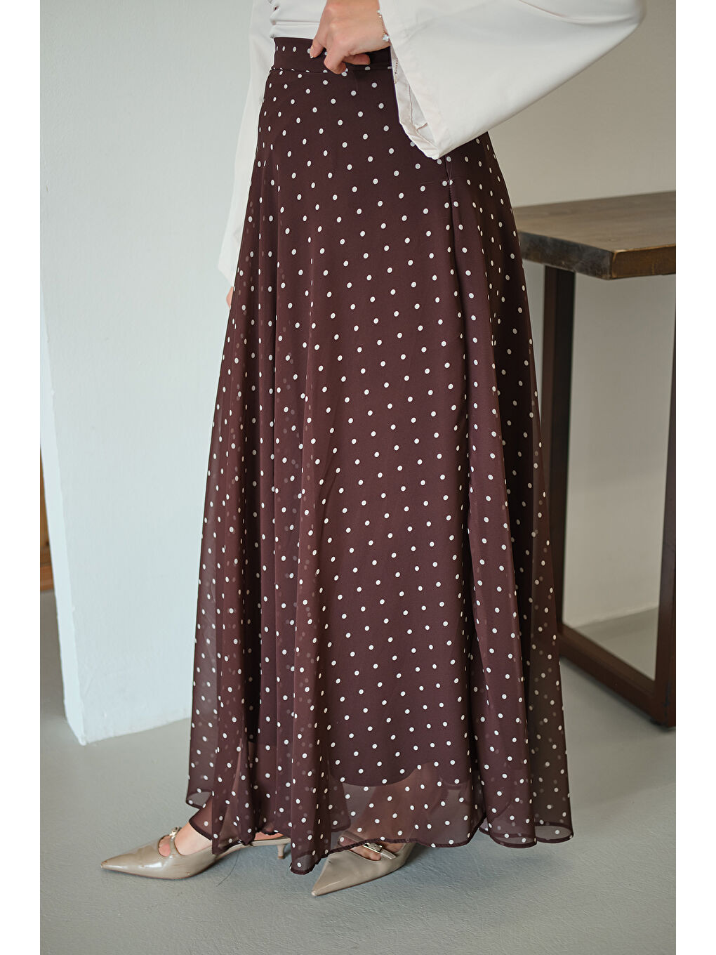 Kadın Puantiye Detay Şifon Etek Kahverengi-2