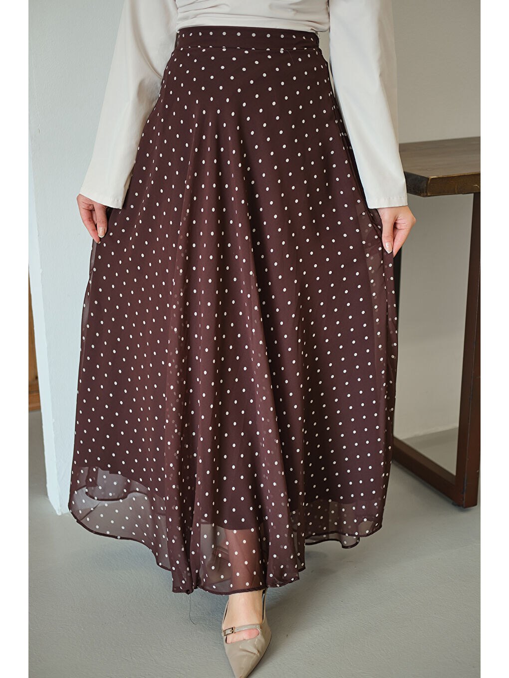 Kadın Puantiye Detay Şifon Etek Kahverengi-4