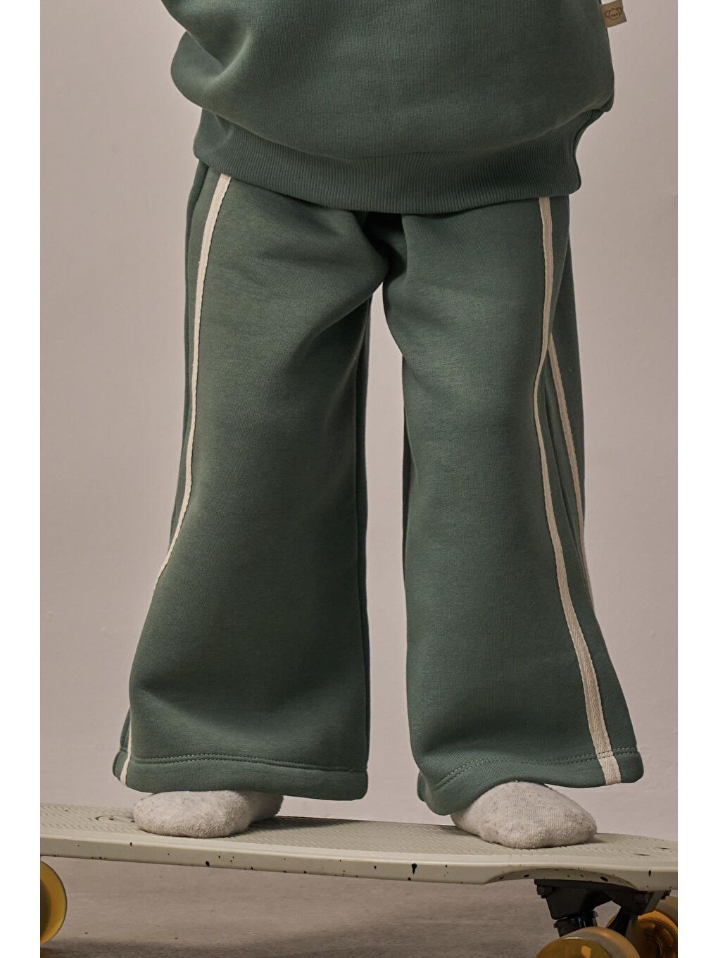 Yeşil Nefti Wide Leg Eşofman Altı-1