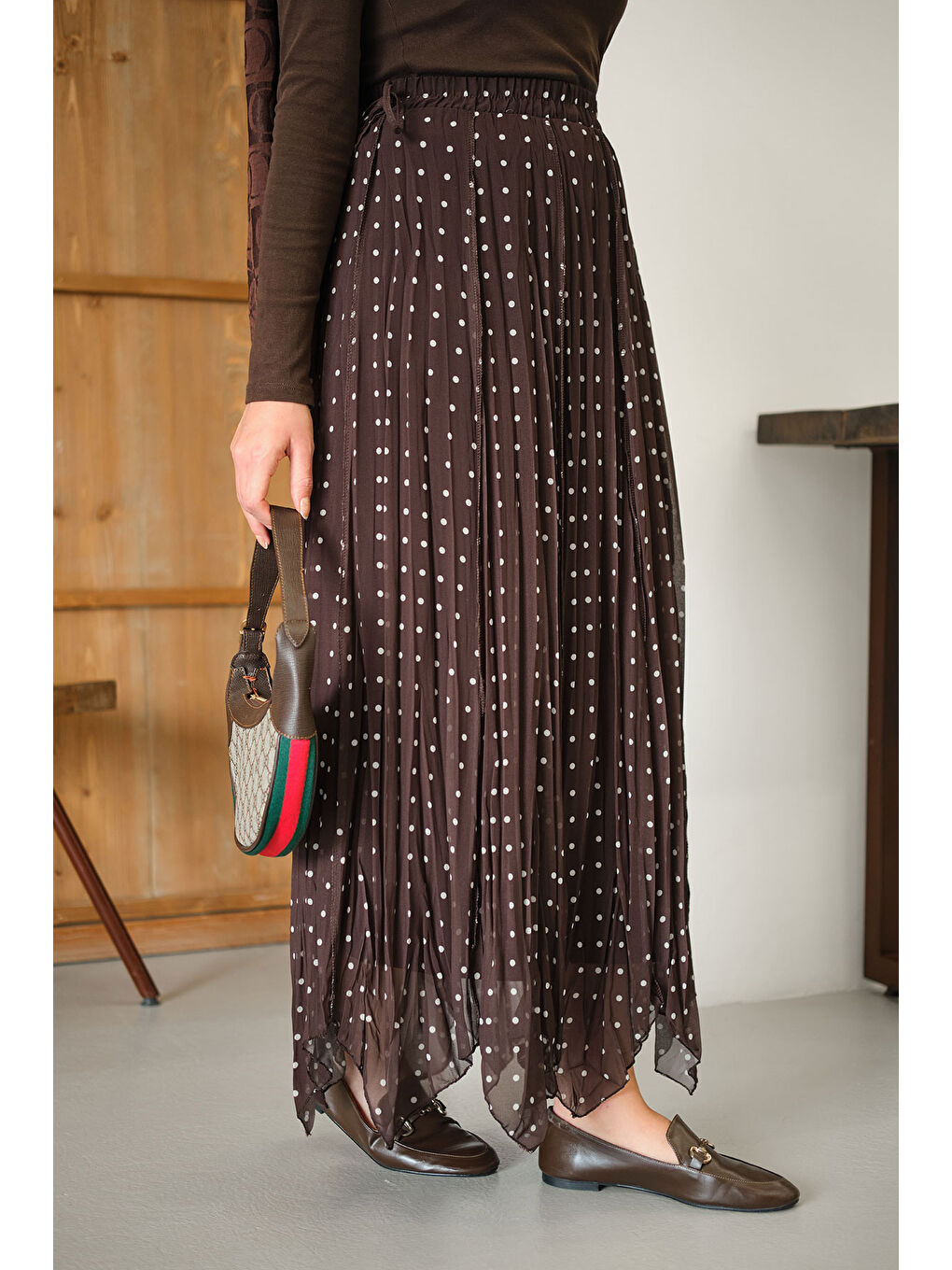 Kadın Puantiye Detay Yan Bağcık Şifon Etek Kahverengi-1