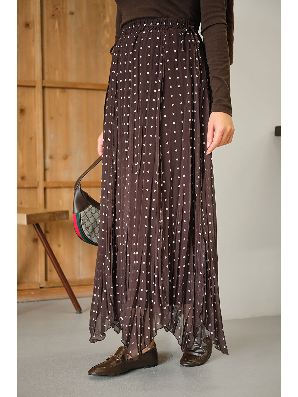 Kadın Puantiye Detay Yan Bağcık Şifon Etek Kahverengi-2