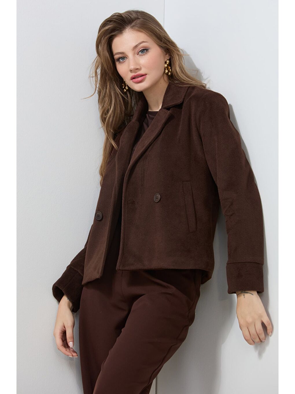 Kahverengi Cepli Kruvaze Yaka Yumuşak Dokulu Kaşe Mont-1