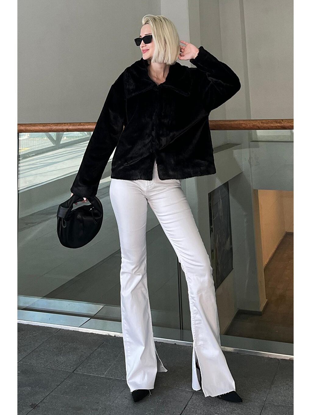 Siyah Yakalı Yumuşak Dokulu Astarlı Kadın Pelüş Kürk Mg2178-2