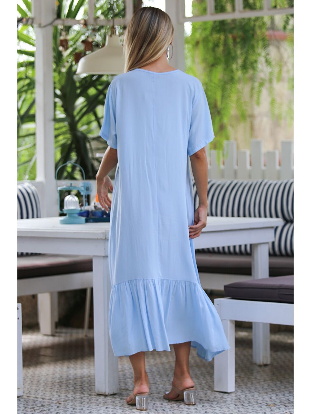 Gök Mavisi V Yaka Kısa Kol Eteği Fırfırlı Dokuma Casual Elbise-7