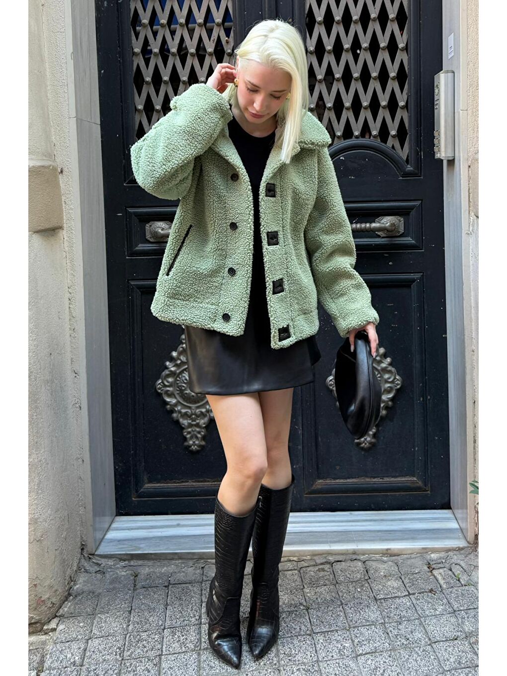 Yeşil Deri Detaylı Kadın Pelüş Mont Mg2485-2