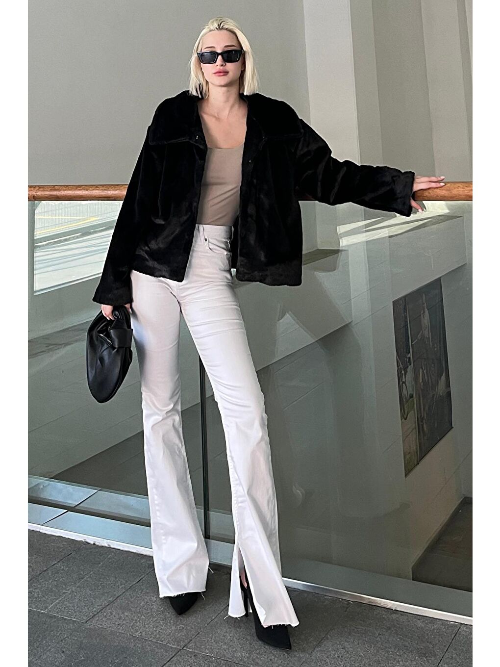 Siyah Yakalı Yumuşak Dokulu Astarlı Kadın Pelüş Kürk Mg2178-5