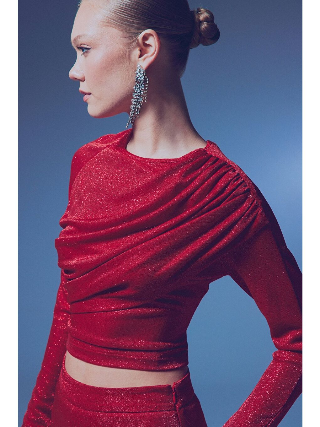 Büzgü Detaylı Simli Bluz - Kırmızı-4