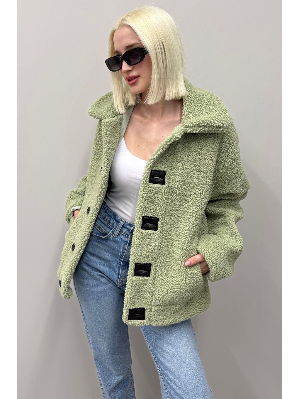 Yeşil Deri Detaylı Kadın Pelüş Mont Mg2485-6