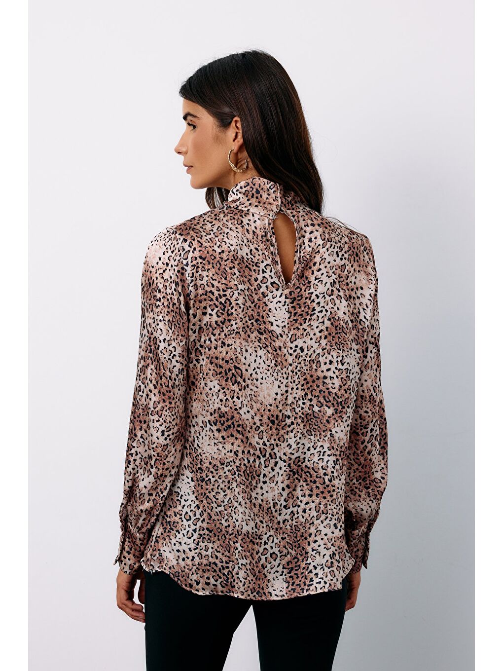 Detaylı Yaka Leopar Desenli Bluz - Bej-4