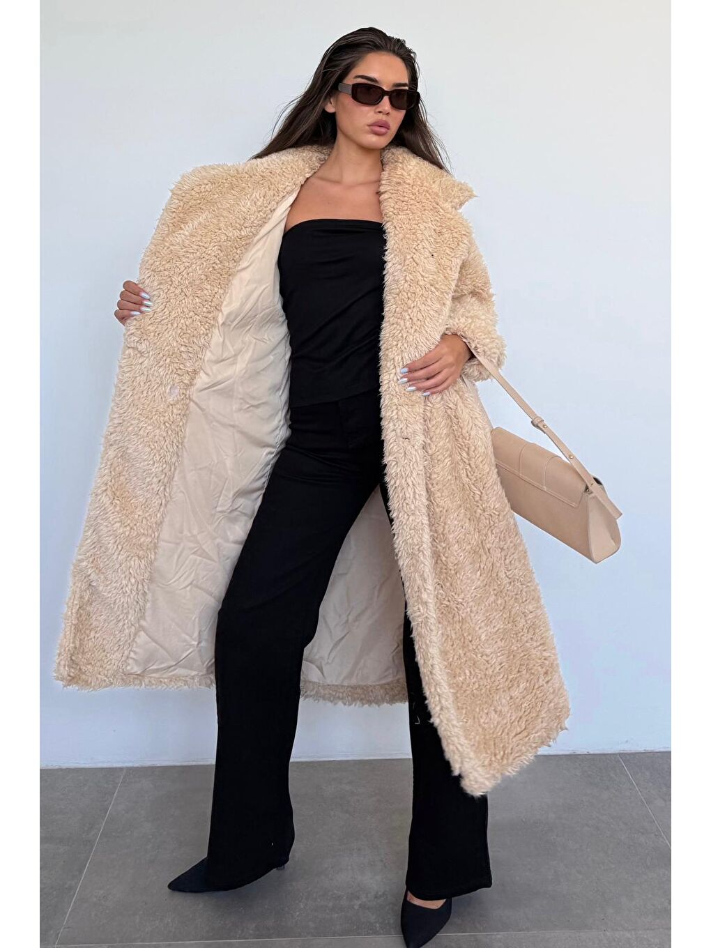 Bej Pelüş Düğmeli Kadın Kaban Mg2516-4