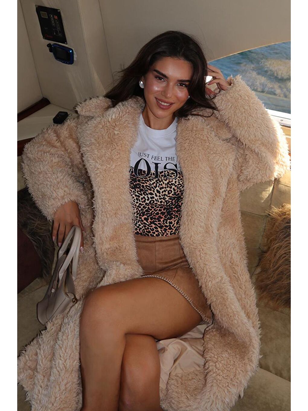 Bej Pelüş Düğmeli Kadın Kaban Mg2516-5