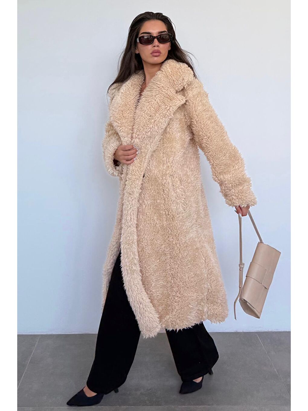 Bej Pelüş Düğmeli Kadın Kaban Mg2516-11