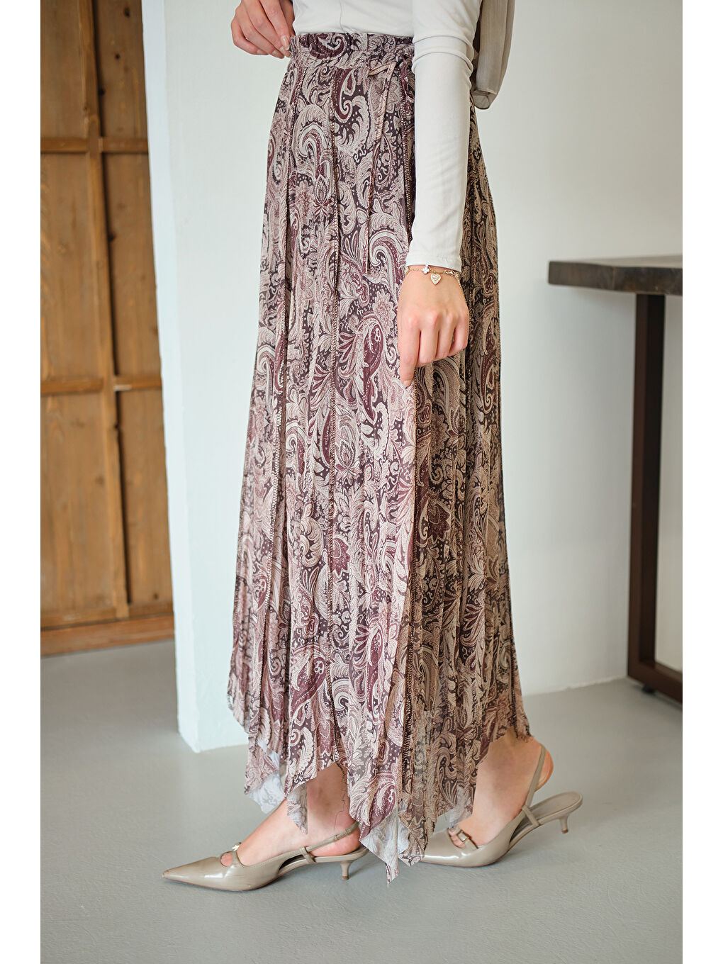 Kadın Asimetrik Kesim Etnik Desenli Şifon Etek Kahverengi-2