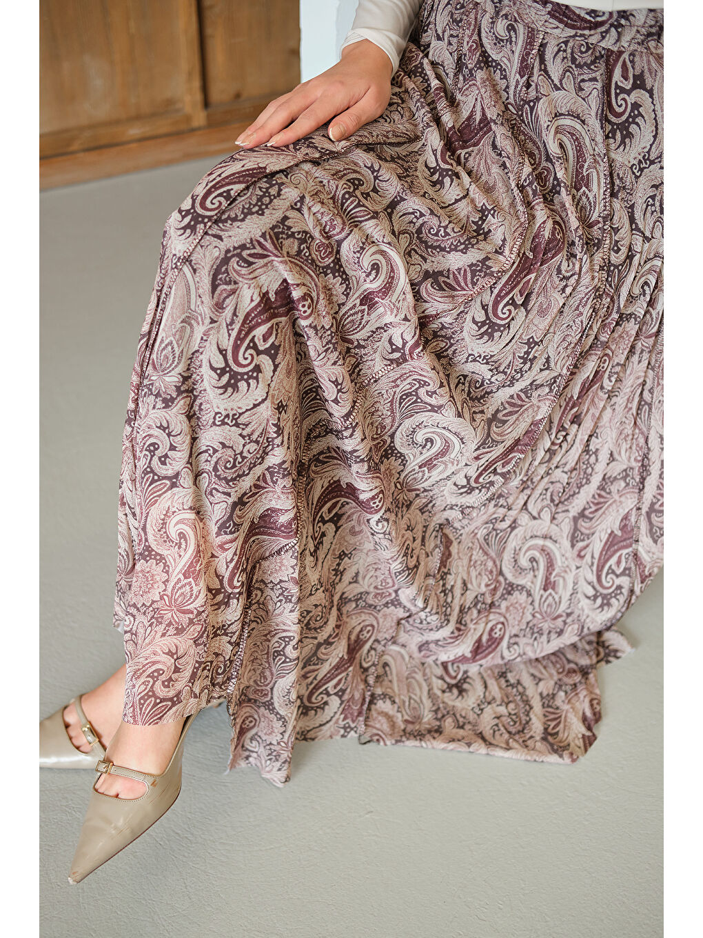 Kadın Asimetrik Kesim Etnik Desenli Şifon Etek Kahverengi-4