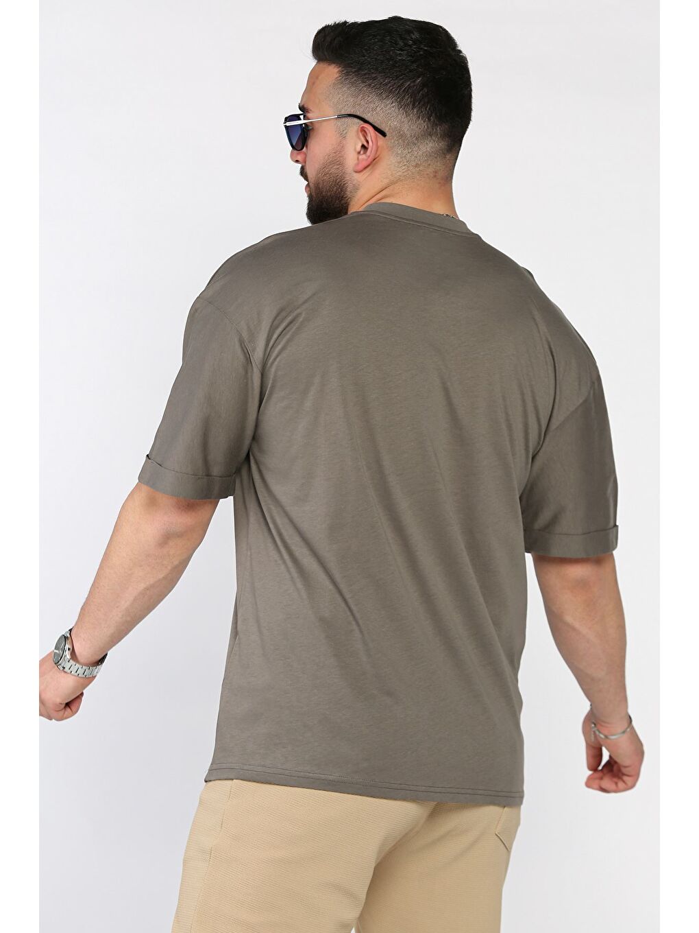 Bej Kol Katlamalı Baskılı Erkek Tişört-2